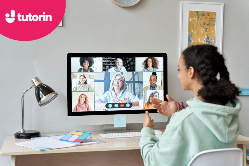 Bài mẫu IELTS Writing Task 2: "Why are news media so important? Are their influences positive or negative?"