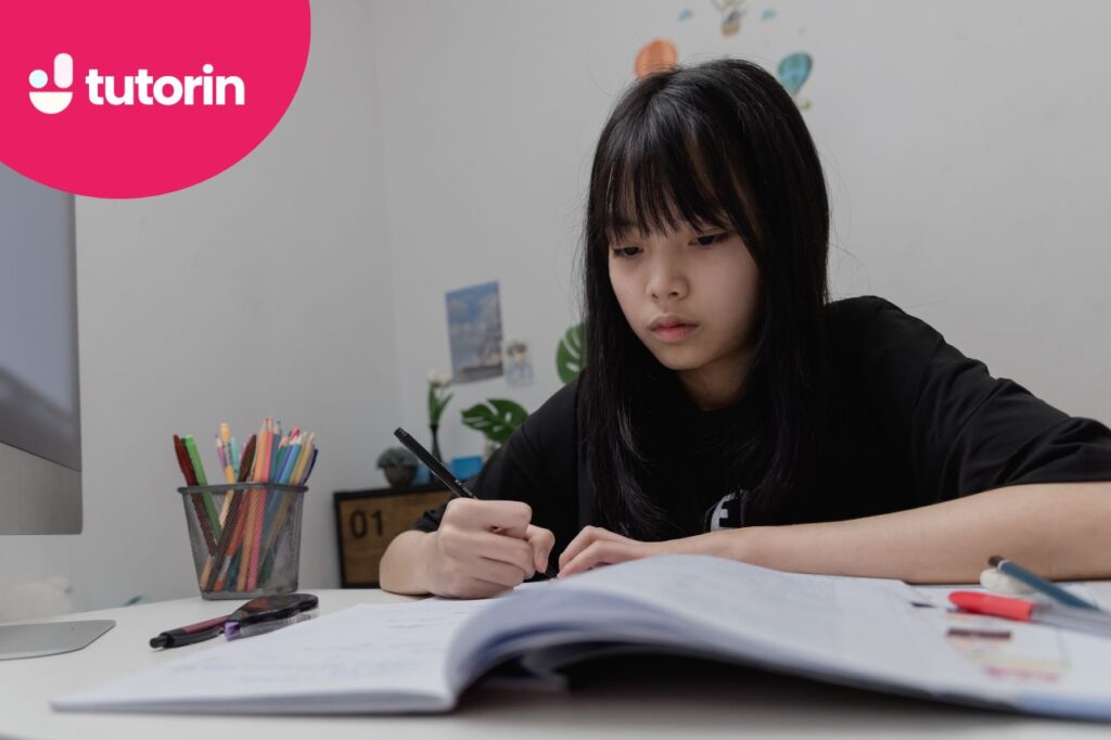 tutorin chuẩn bị cho việc thay đổi câu hỏi IELTS Speaking năm 2024